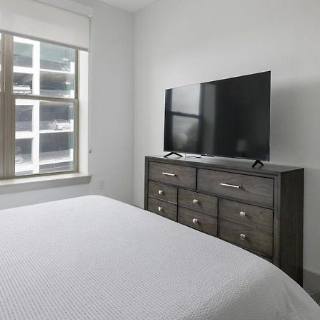 Landing - Modern Apartment With Amazing Amenities Houston Bagian luar foto