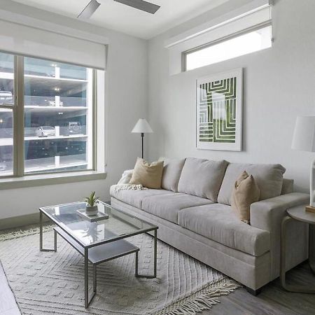 Landing - Modern Apartment With Amazing Amenities Houston Bagian luar foto