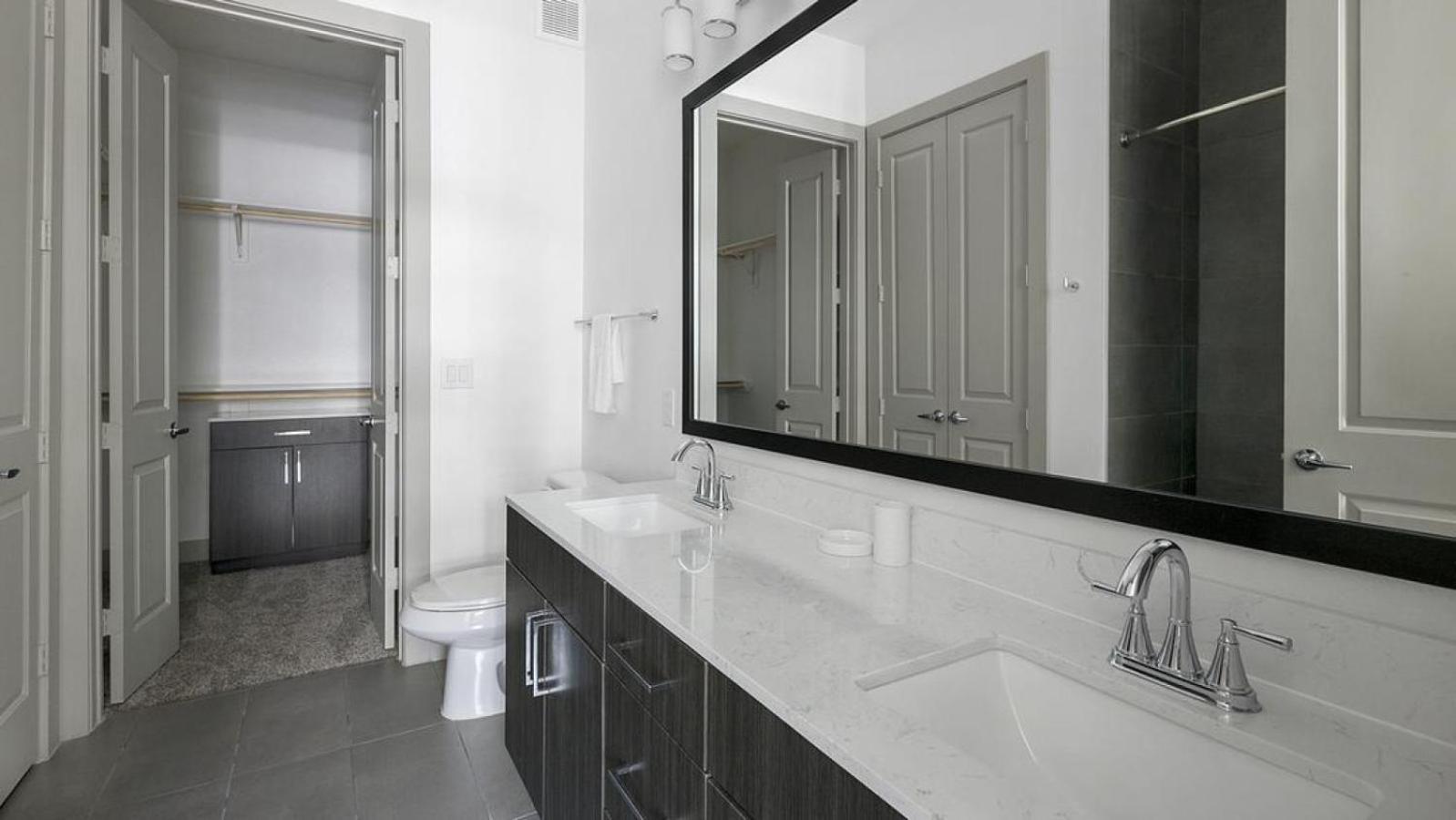 Landing - Modern Apartment With Amazing Amenities Houston Bagian luar foto